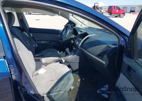 2010 Nissan Sentra 2.0 z USA, uszkodzony, nr VIN 3N1AB6APXAL641192